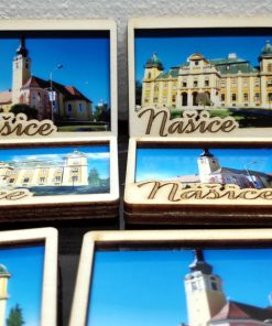 Magnet sa drvenim okvirom Našice