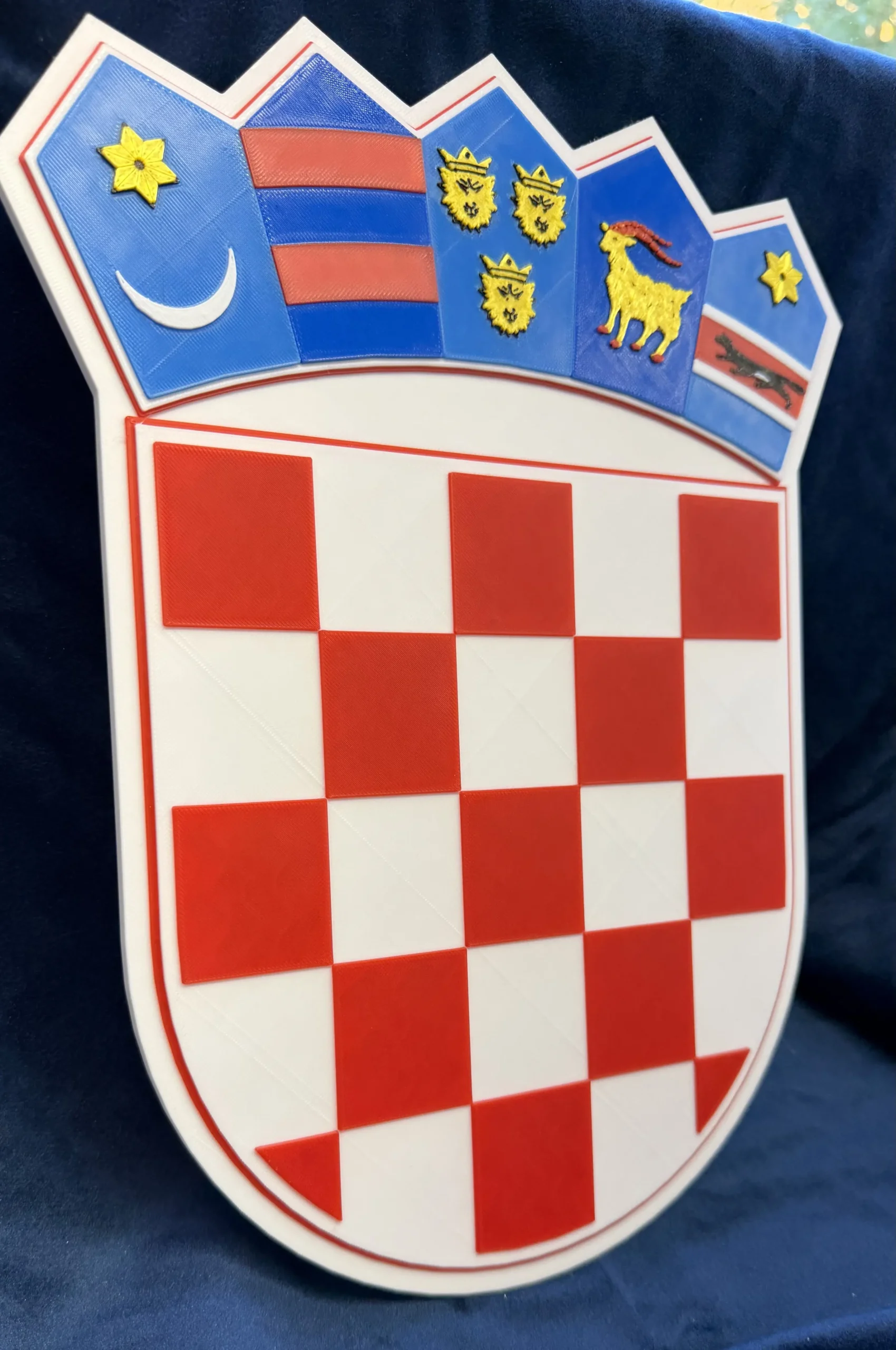 Reljefni detalji 3D grba Republike Hrvatske izrađenog 3D ispisom